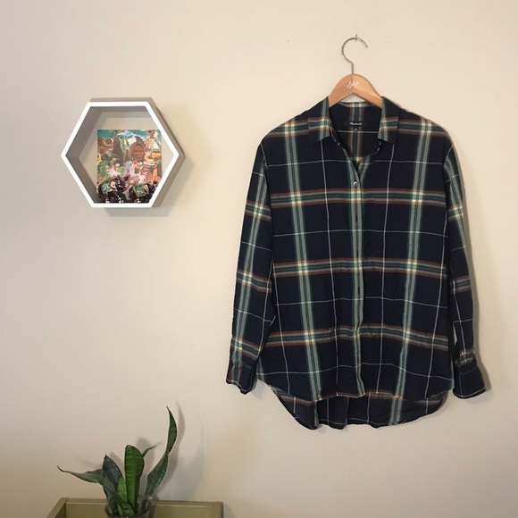 Madewell Tops - Madewell flannel boyfriend button up shirt